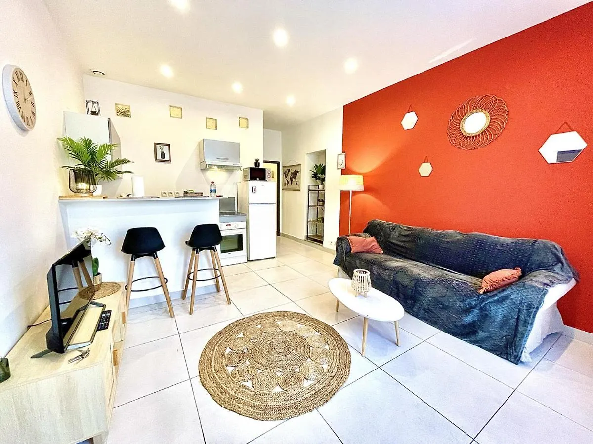 Apartamento Carre Rouge*Gare Sncf*Fibre Wifi Miramas